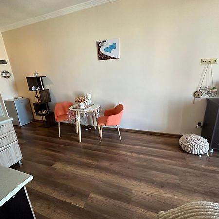 Nako Home Batoemi Buitenkant foto