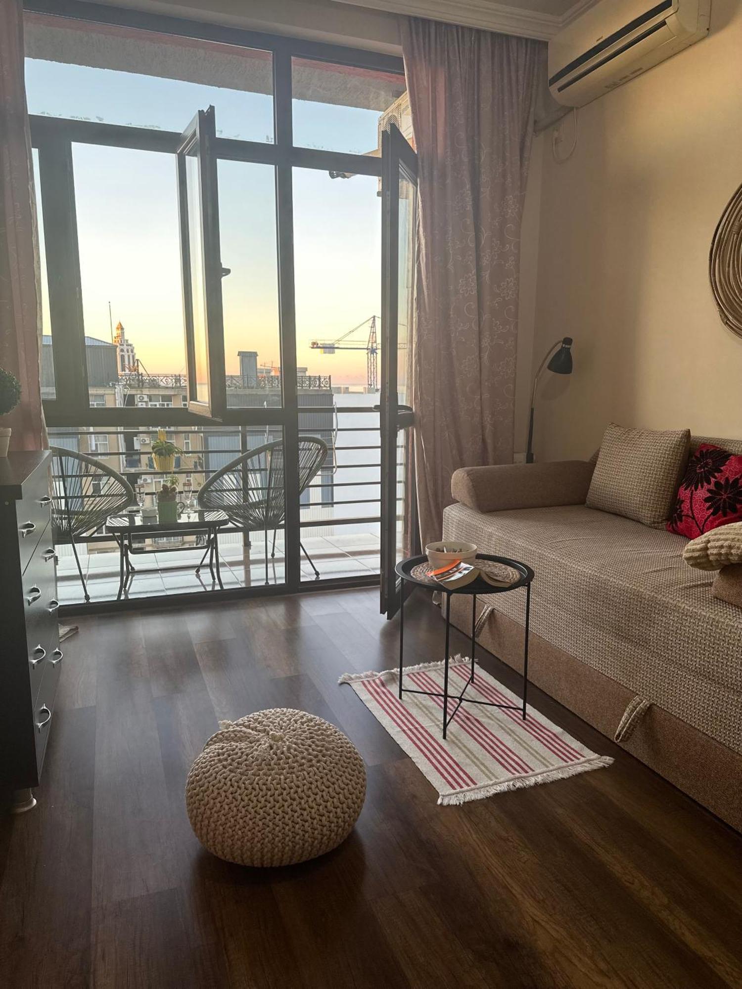 Nako Home Batoemi Buitenkant foto